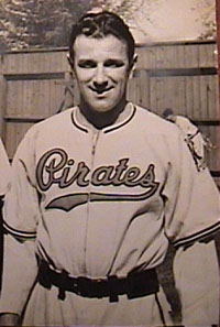 Lee Handley, Pirates